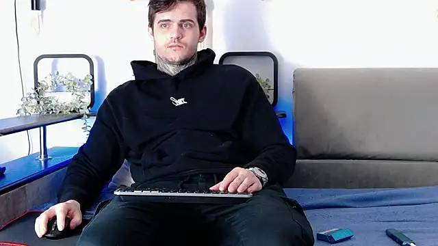 CarterCole online show from February 2025 08:06:02 AM