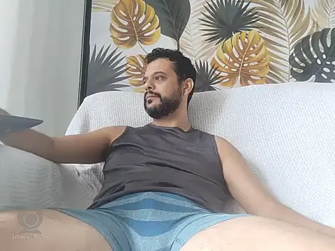 Snapshot of HornyBeachBoyBR chatting on January 2025 01:34:01 PM HornyBeachBoyBR online show from January 2025 01:34:01 PM