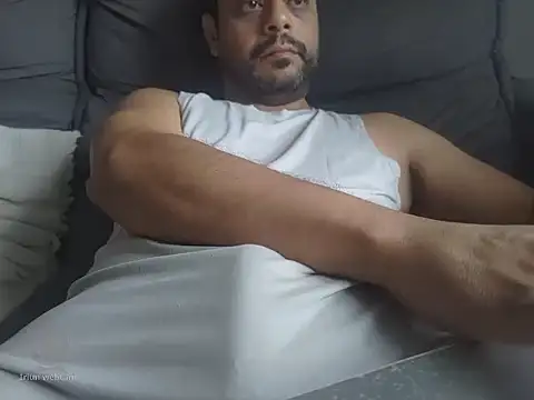 Snapshot of HornyBeachBoyBR chatting on September 2025 01:13:01 PM HornyBeachBoyBR online show from September 2025 01:13:01 PM