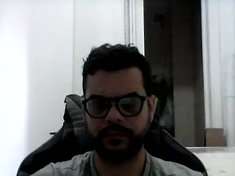 Snapshot of HornyBeachBoyBR chatting on June 2026 02:44:02 PM HornyBeachBoyBR online show from June 2026 02:44:02 PM