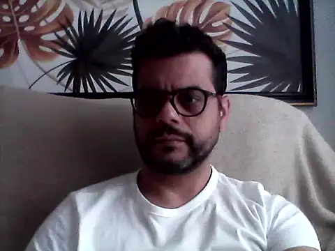 Snapshot of HornyBeachBoyBR chatting on July 2026 03:47:01 PM HornyBeachBoyBR online show from July 2026 03:47:01 PM