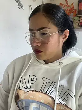 Snapshot of Sweet__Nurse1 chatting on May 2026 07:09:02 PM Sweet Nurse1 online show from May 2026 07:09:02 PM