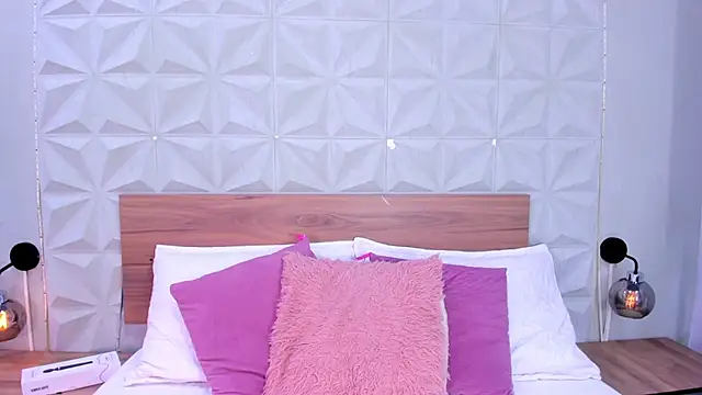 Stacey white  online show from January 2026 08:01:02 PM