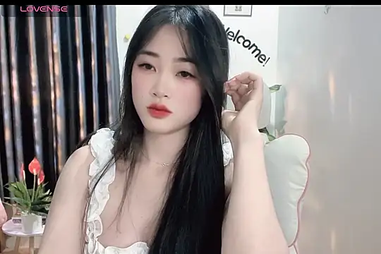 Snapshot of _Aimy_ chatting on February 2025 03:53:01 PM Aimy online show from February 2025 03:53:01 PM