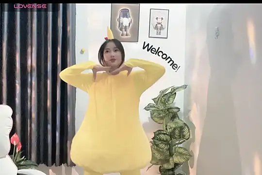 Snapshot of _Aimy_ chatting on February 2025 06:31:02 PM Aimy online show from February 2025 06:31:02 PM