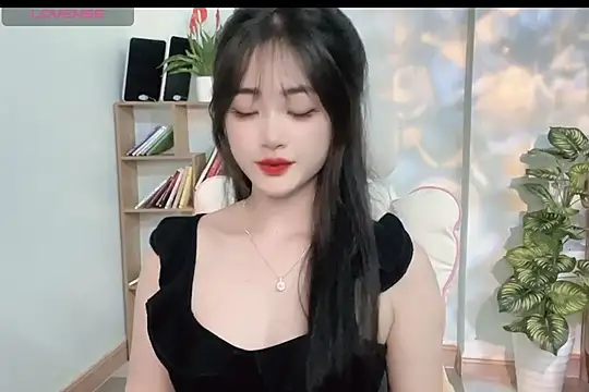 Snapshot of _Aimy_ chatting on March 2025 05:03:02 PM Aimy online show from March 2025 05:03:02 PM