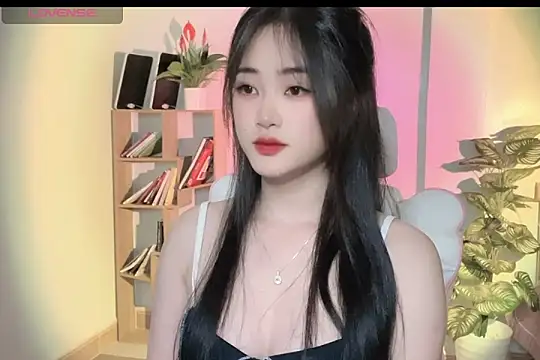 Snapshot of _Aimy_ chatting on March 2025 03:49:02 PM Aimy online show from March 2025 03:49:02 PM