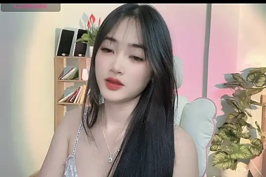 Snapshot of _Aimy_ chatting on March 2025 05:33:02 PM Aimy online show from March 2025 05:33:02 PM