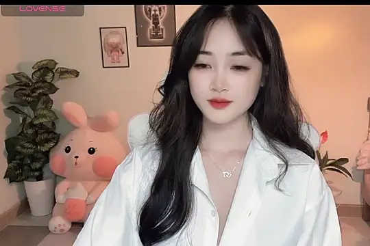 Snapshot of _Aimy_ chatting on October 2025 06:08:02 PM Aimy online show from October 2025 06:08:02 PM