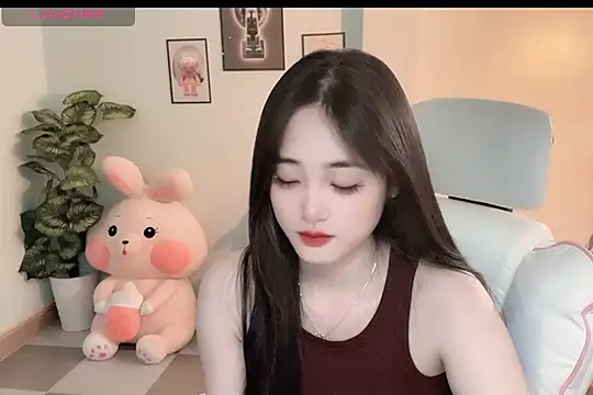 Snapshot of _Aimy_ chatting on November 2025 05:50:02 AM Aimy online show from November 2025 05:50:02 AM