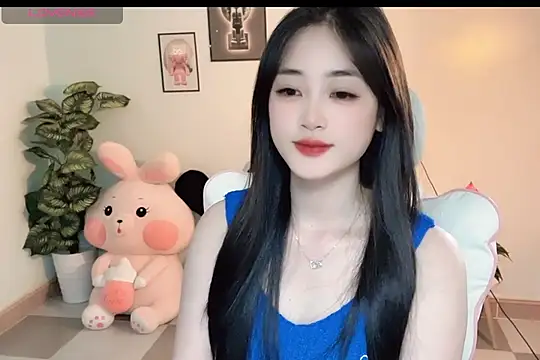 Snapshot of _Aimy_ chatting on November 2025 05:07:01 AM Aimy online show from November 2025 05:07:01 AM