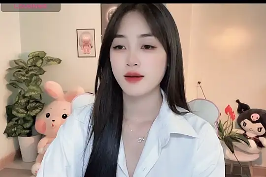 Snapshot of _Aimy_ chatting on December 2025 05:46:01 AM Aimy online show from December 2025 05:46:01 AM