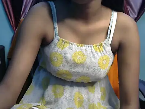 Snapshot of shrishtiGill chatting on December 2024 08:18:01 PM shrishtiGill online show from December 2024 08:18:01 PM