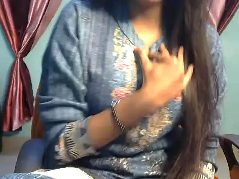Snapshot of shrishtiGill chatting on December 2024 06:04:02 PM shrishtiGill online show from December 2024 06:04:02 PM