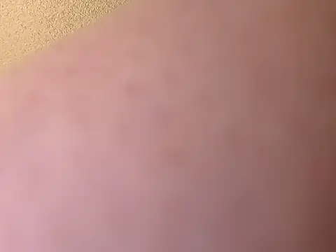 ImCarolinaCutiexxx online show from August 2026 12:04:02 PM
