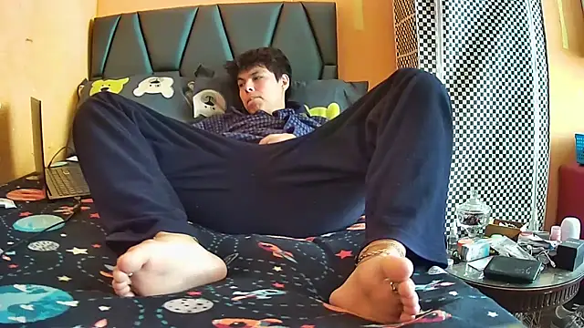 diegotorresd2312 online show from April 2026 06:49:01 PM