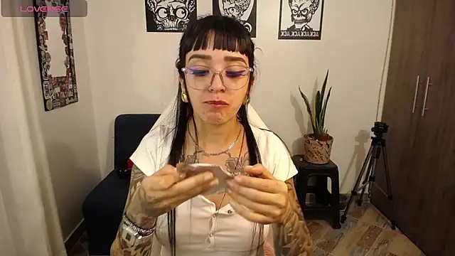 Snapshot of hibridaaa20 chatting on October 2025 11:13:02 PM hibridaaa20 online show from October 2025 11:13:02 PM