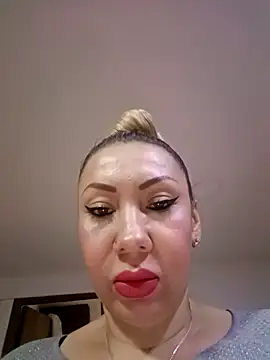 coral smitth online show from November 2025 06:35:02 PM