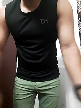 Guyinshortss online show from July 2026 08:39:01 PM