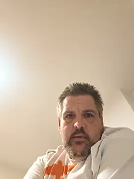 Ronny2510 online show from June 2026 09:05:02 PM