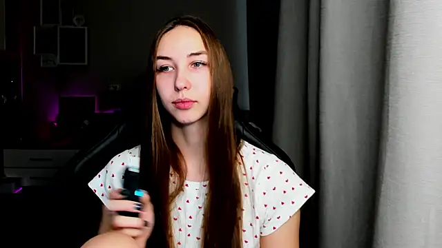 Sm0ly online show from November 2025 03:39:02 AM