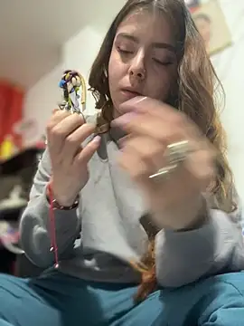 Cloew Marz online show from April 2026 10:12:02 PM