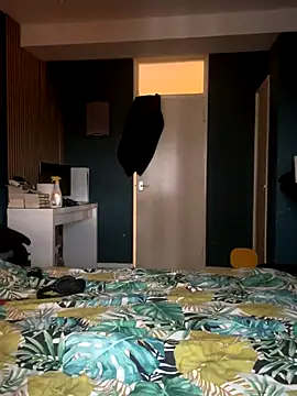 Snapshot of EmmaXXX666 chatting on December 2025 11:14:02 AM EmmaXXX666 online show from December 2025 11:14:02 AM