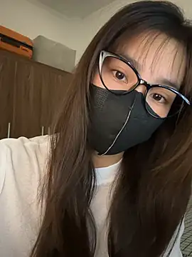 Snapshot of Lilisa_miu chatting on May 2026 04:46:02 PM Lilisa miu online show from May 2026 04:46:02 PM