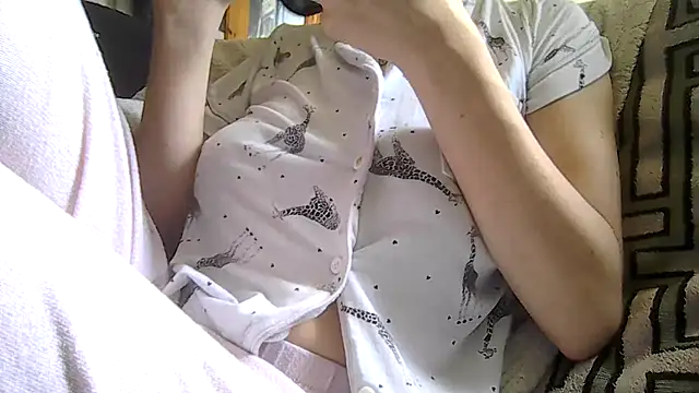 Snapshot of indie-rayne chatting on June 2026 11:44:01 AM indie-rayne online show from June 2026 11:44:01 AM