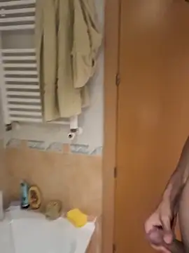 LoanyPau online show from October 2025 10:41:01 PM