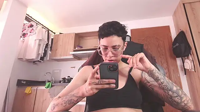 Cutie Shy  online show from April 2026 05:35:01 PM