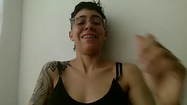 Snapshot of Cutie_Shy_ chatting on July 2026 01:31:01 PM Cutie Shy online show from July 2026 01:31:01 PM