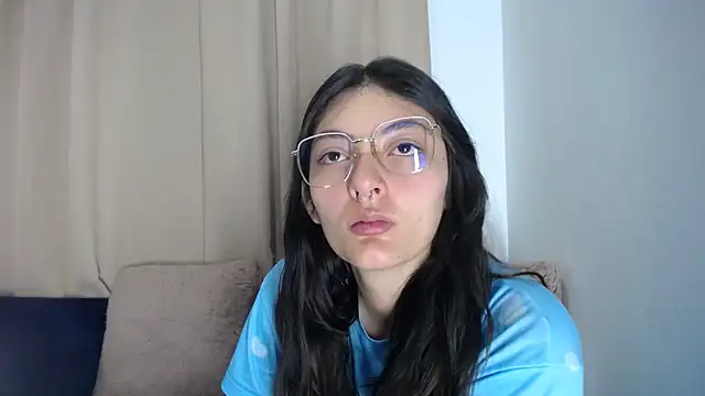 lessliee22  online show from April 2026 07:24:02 AM