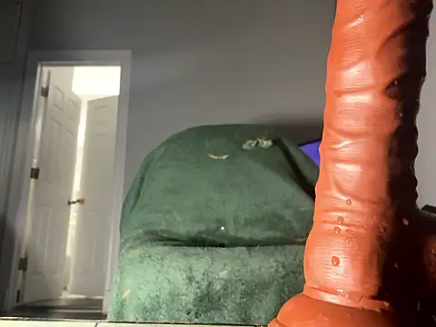 ChiRaqb8 online show from April 2026 08:59:01 AM