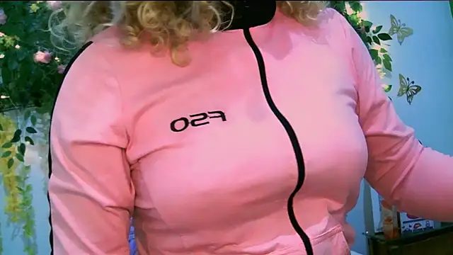 Crysrus online show from March 2025 11:28:02 PM