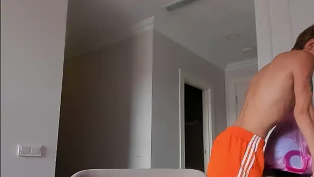 agelandreww online show from July 2026 02:42:02 PM