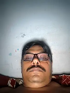 Snapshot of Srmotrs chatting on October 2025 06:36:01 PM Srmotrs online show from October 2025 06:36:01 PM