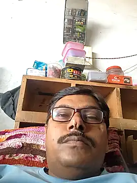 Snapshot of Srmotrs chatting on October 2025 07:23:01 AM Srmotrs online show from October 2025 07:23:01 AM