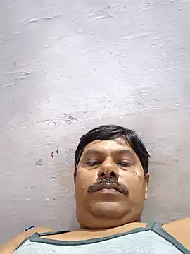 Snapshot of Srmotrs chatting on October 2025 02:13:01 AM Srmotrs online show from October 2025 02:13:01 AM