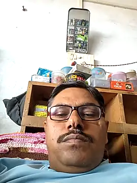 Snapshot of Srmotrs chatting on November 2025 05:42:02 AM Srmotrs online show from November 2025 05:42:02 AM