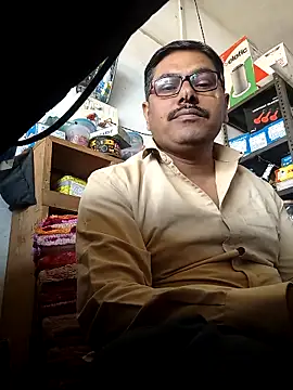 Snapshot of Srmotrs chatting on November 2025 06:13:02 AM Srmotrs online show from November 2025 06:13:02 AM