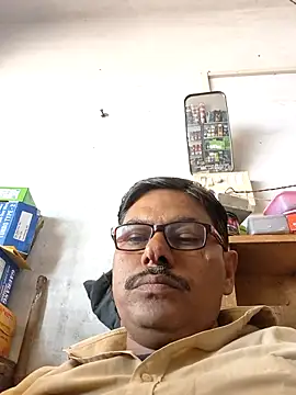 Snapshot of Srmotrs chatting on November 2025 05:07:01 AM Srmotrs online show from November 2025 05:07:01 AM