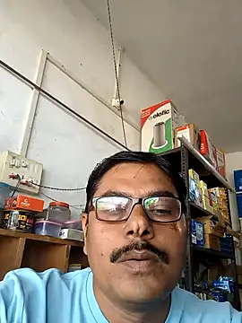 Snapshot of Srmotrs chatting on December 2025 06:51:01 AM Srmotrs online show from December 2025 06:51:01 AM