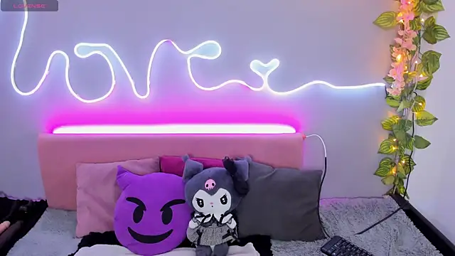 YouliteSllut2 online show from December 2024 08:28:02 PM