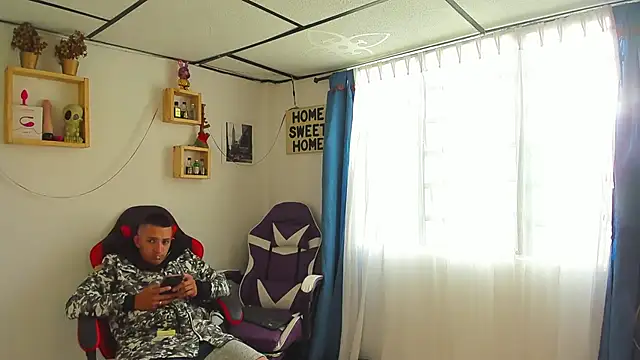 parejacaliente20154 online show from June 2026 11:32:01 AM
