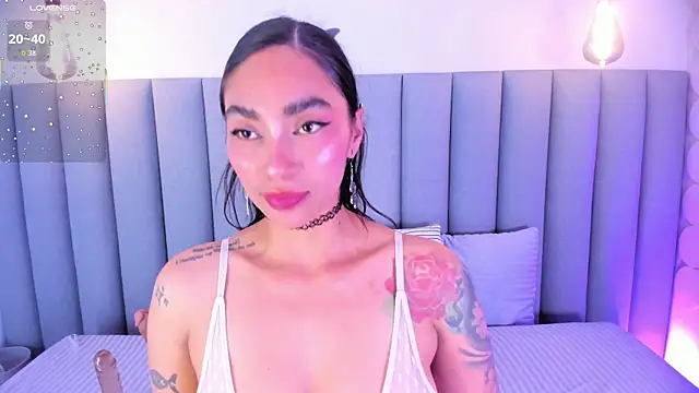 Snapshot of Leamonroe__ chatting on June 2026 10:08:01 PM Leamonroe online show from June 2026 10:08:01 PM