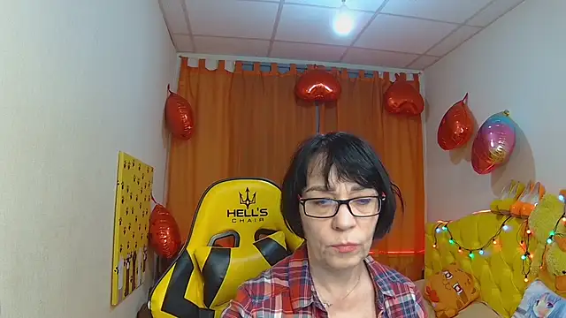 SandraHormas online show from March 2025 01:56:02 PM