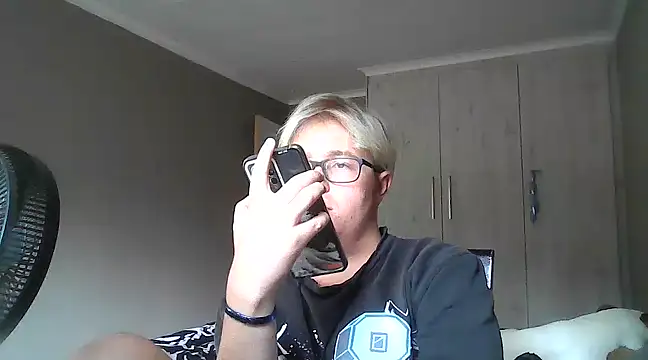 Snapshot of bisexualboy05 chatting on February 2025 12:29:01 PM bisexualboy05 online show from February 2025 12:29:01 PM