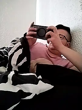 Snapshot of bisexualboy05 chatting on September 2025 07:42:01 AM bisexualboy05 online show from September 2025 07:42:01 AM