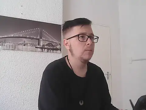 Snapshot of bisexualboy05 chatting on April 2026 08:53:02 AM bisexualboy05 online show from April 2026 08:53:02 AM